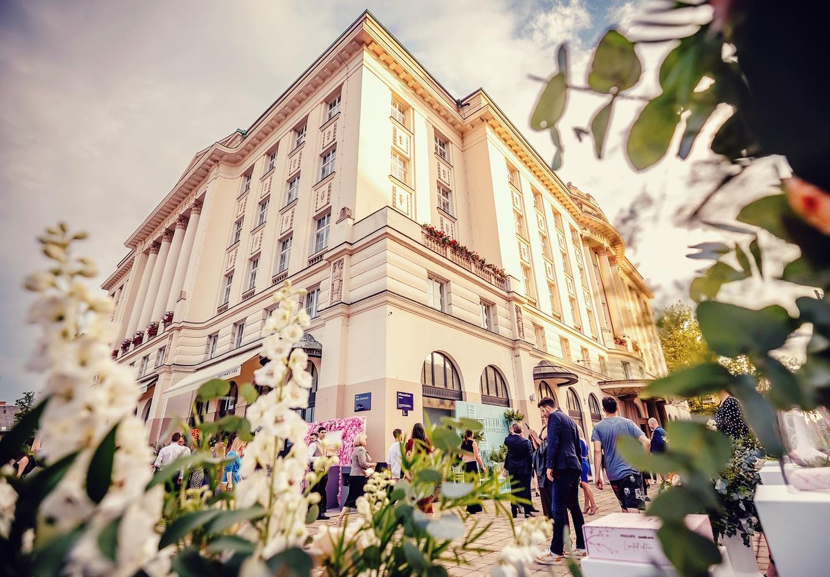These Luxury Hotels and Experiences Echo Old-World Glamor