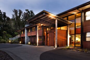 Entrance to the Te Waonui Lodge, New Zealand
