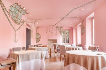 Pink dining room at Piazza Duomo