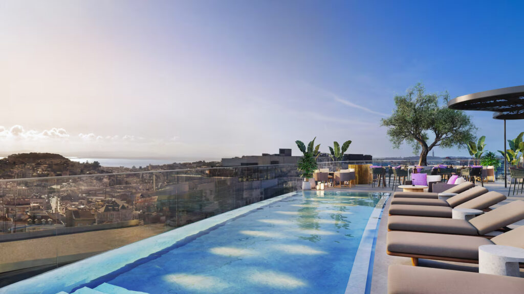 Rooftop pool at Me Melia Lisbon