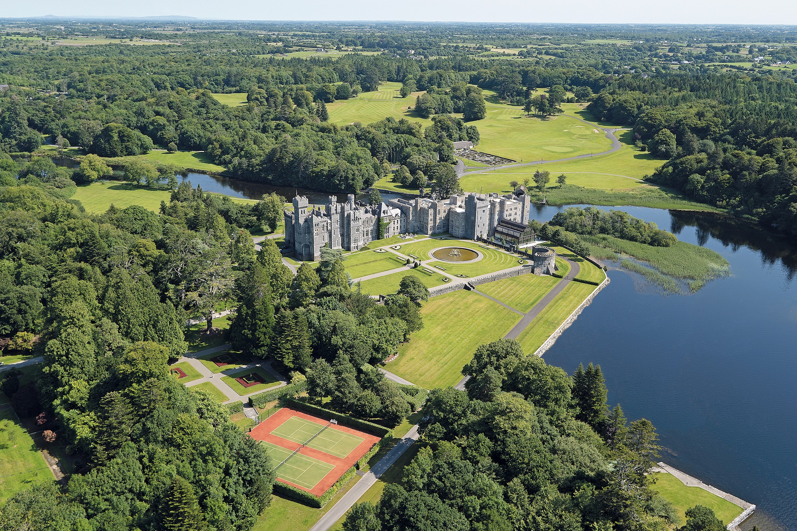 Small Group Tours Luxury Gold