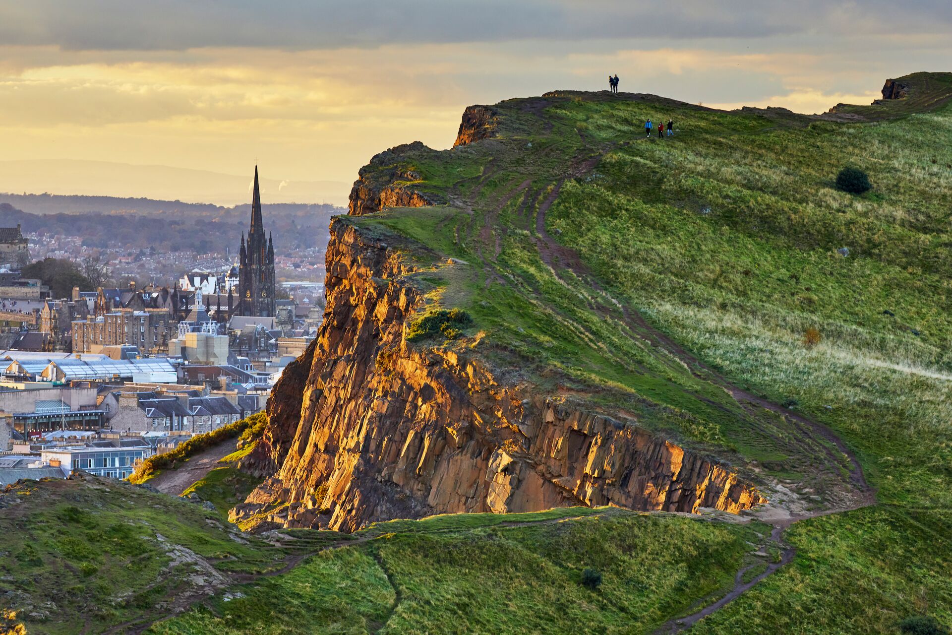 Edinburgh with Arthur's Seat in the foreground in Scotland, UK