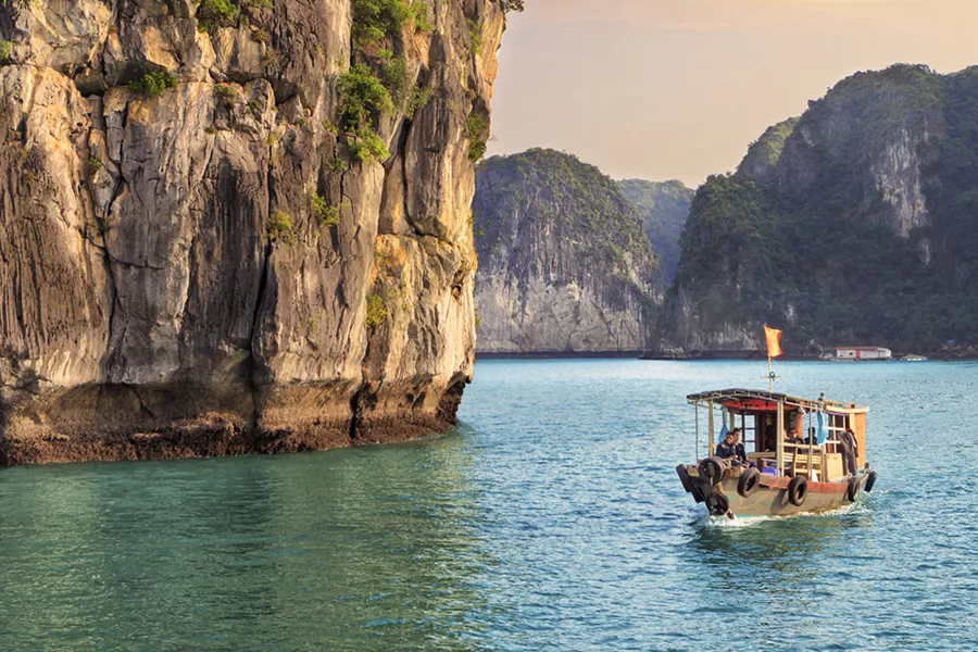 Vietnam Luxury Tours and Travel Guide