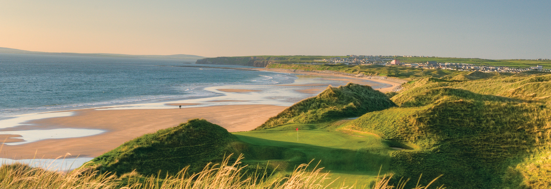 A golfcourse at the sea, Ireland.