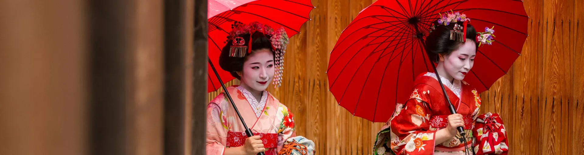 Maiko Apprentice Geisha Japanese Women In Traditional Kimonos